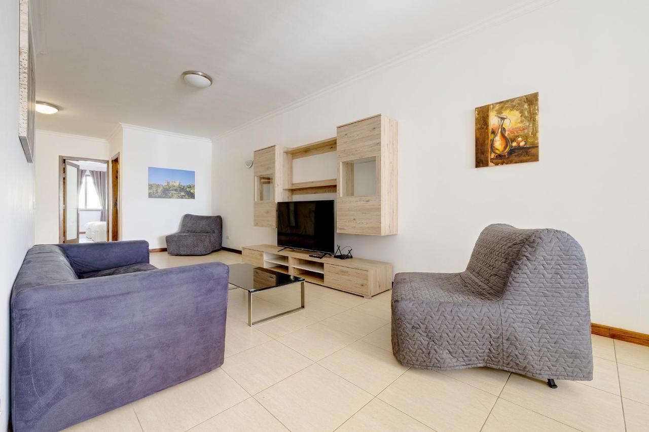 Modern 3 Bedroom Apartment In Central Слима Экстерьер фото
